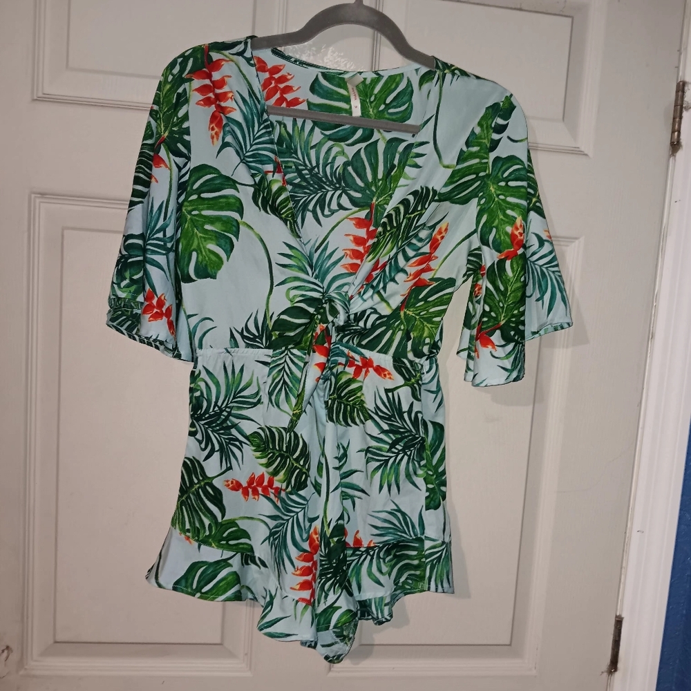 True Destiny Green and Red Tie Front Romper Sz M